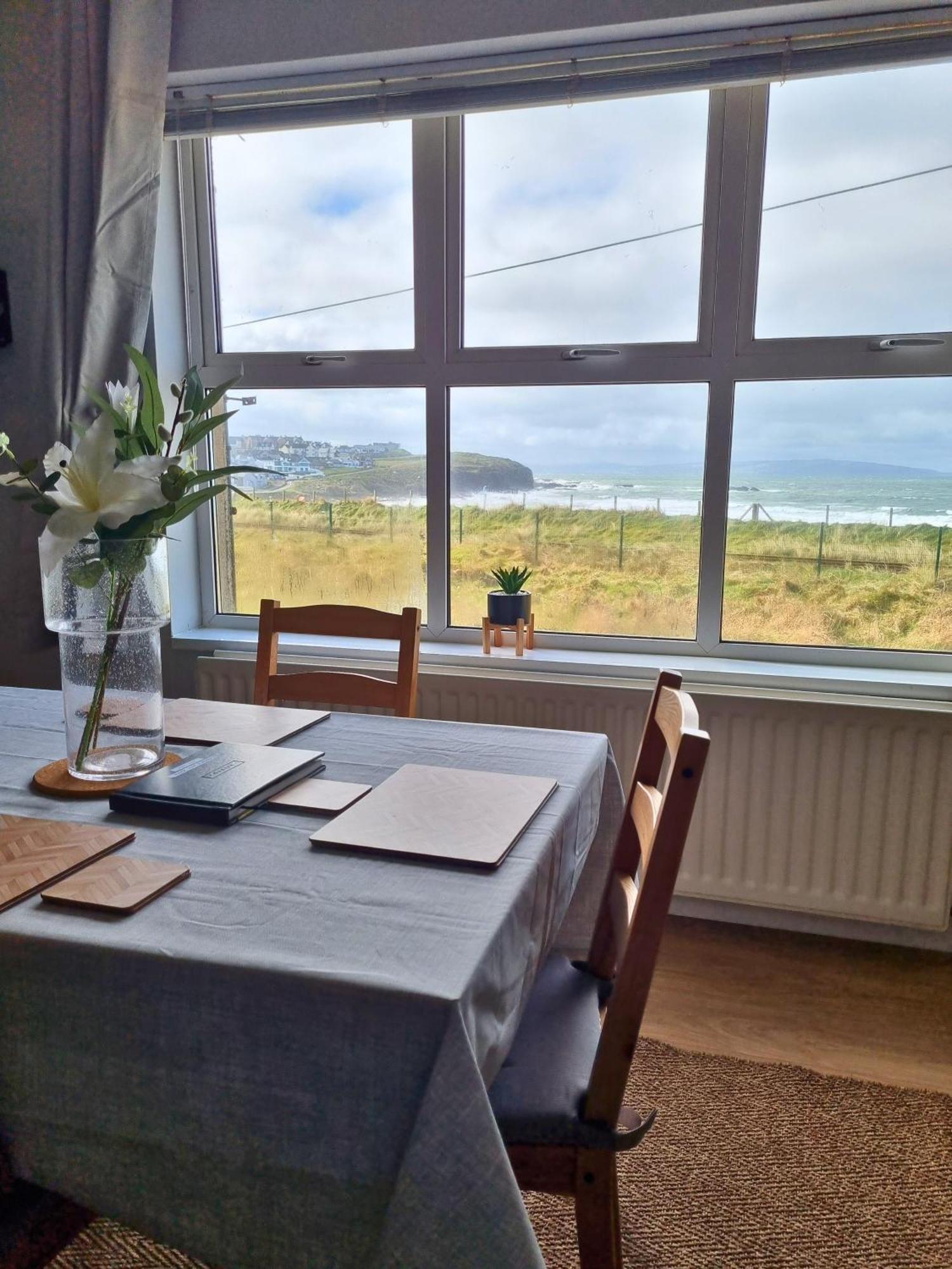 Appartamento 6 Dunluce Park - Portrush By The Sea Esterno foto
