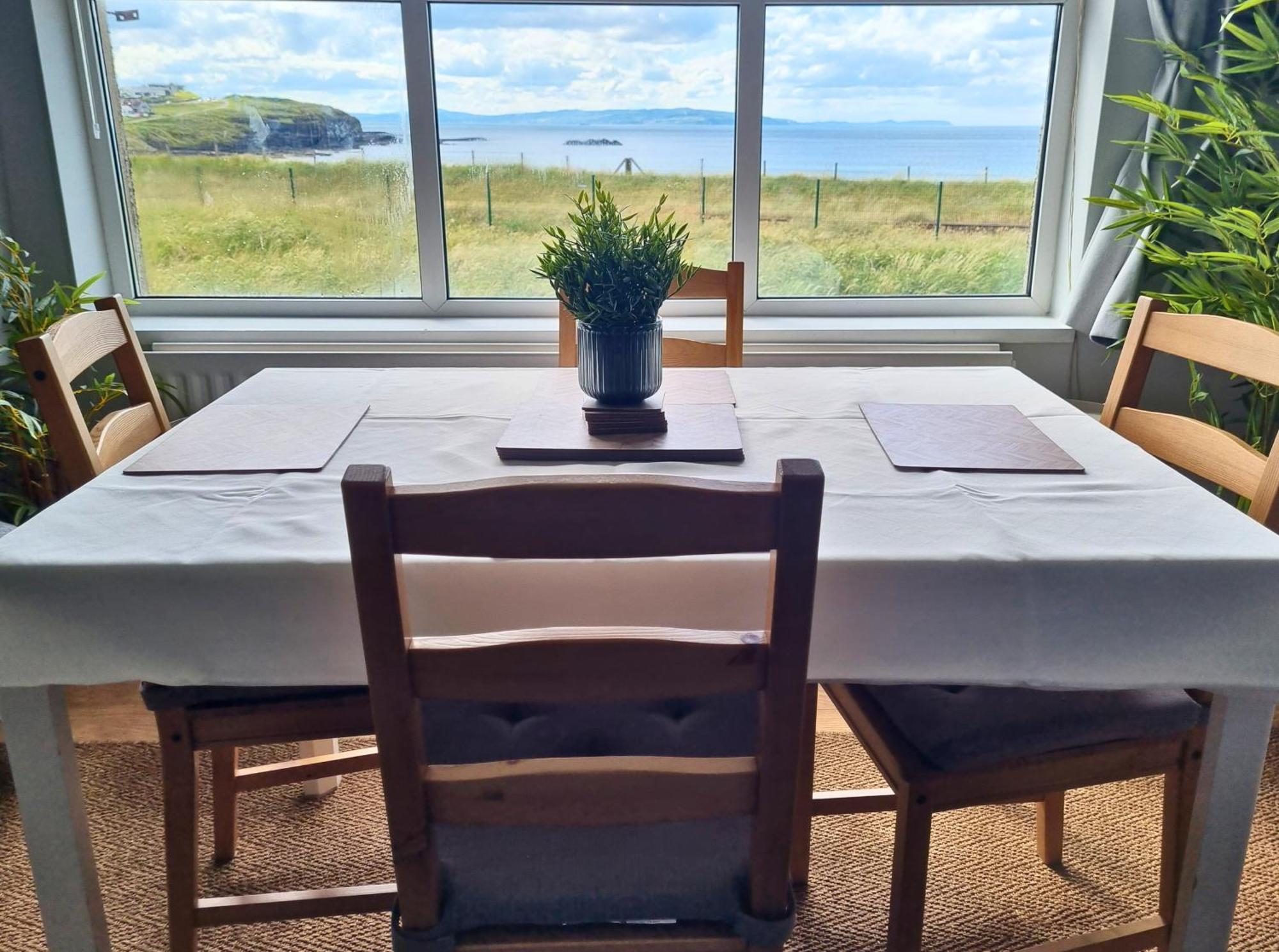 Appartamento 6 Dunluce Park - Portrush By The Sea Esterno foto